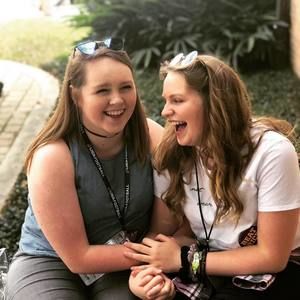 Meet your Posher, Caroline